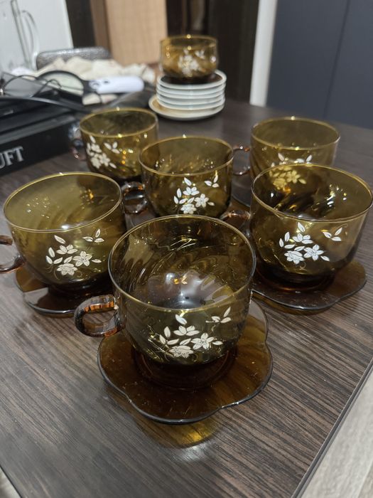 Набір чайних чашек з блюдцем