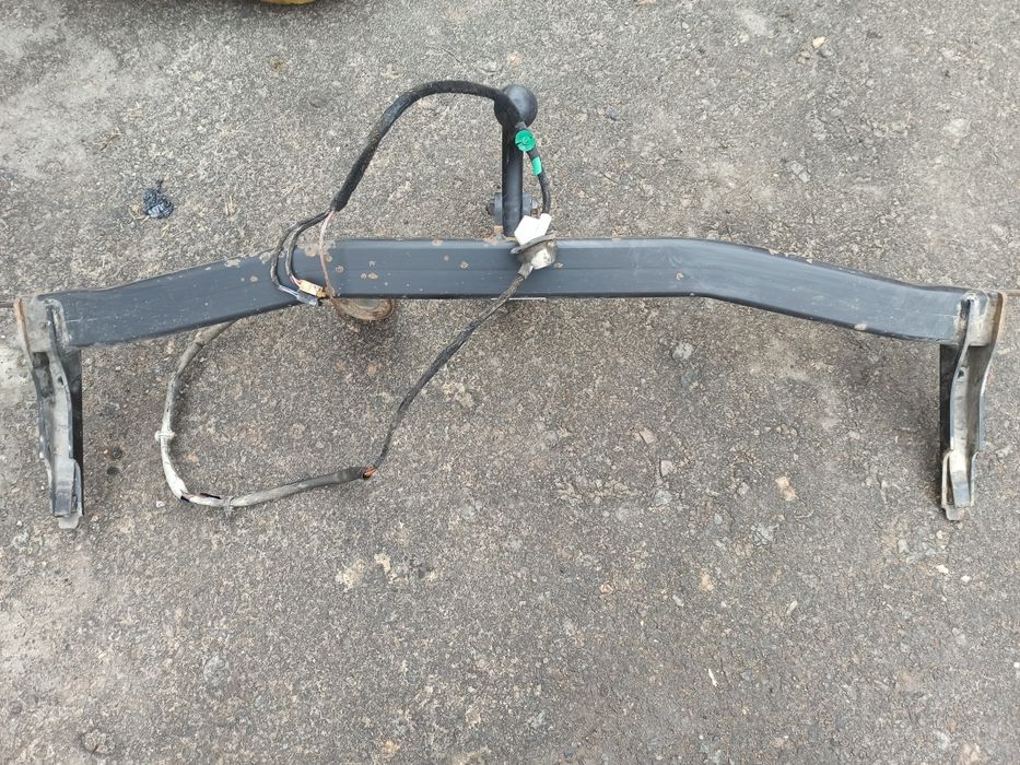 Фаркоп VW Caddy 3 2K0803881E