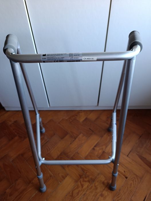 Vendo andarilho novo