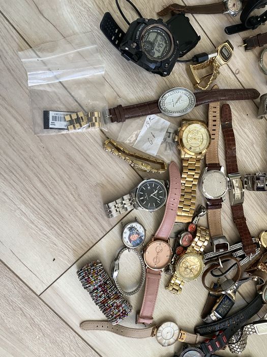 Лот 69 годинників без торгу все робоче