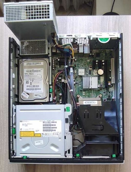 Komputer firmy Hewlett Packard HP Compaq 6005 Pro