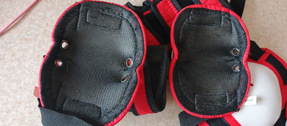 Дитячий захист для роликів, скейта, самоката Amigo Sport (комплект)