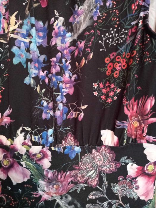 Sukienka w kwiaty Bodyflirt 40/42