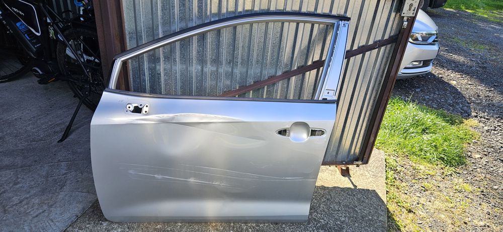 Drzwi lewy przód Toyota Corolla e21