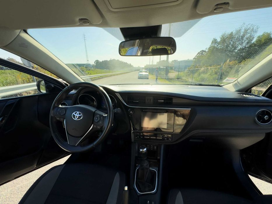 Toyota Auris 1.2T Comfort +P.Sport +NAV