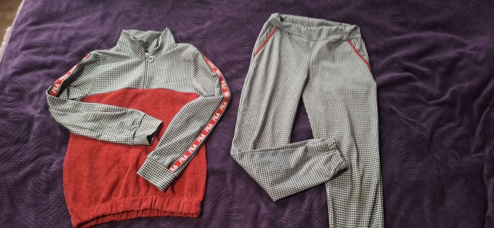 Спортивний костюм на дівчинку