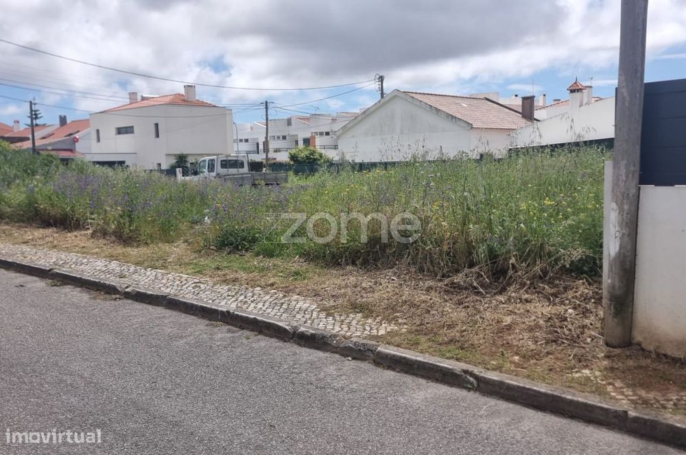 Terreno Urbano com Alvará de Loteamento - Abrunheira - Sintra