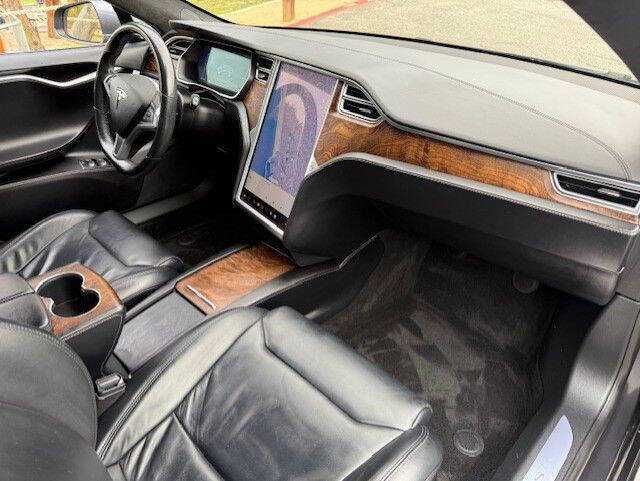 Tesla Model S 75D 2017