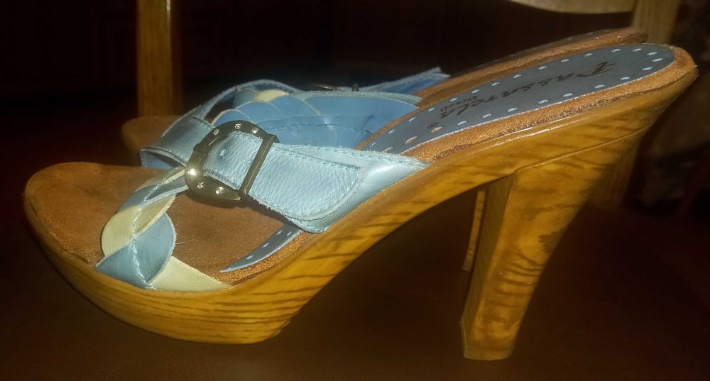 Passarela, skorzane klapki rozm 40