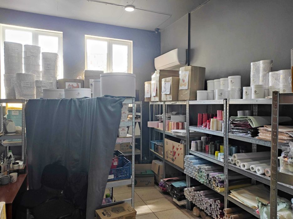 Продається комерційне приміщення по вул. Довженка, 21 Б