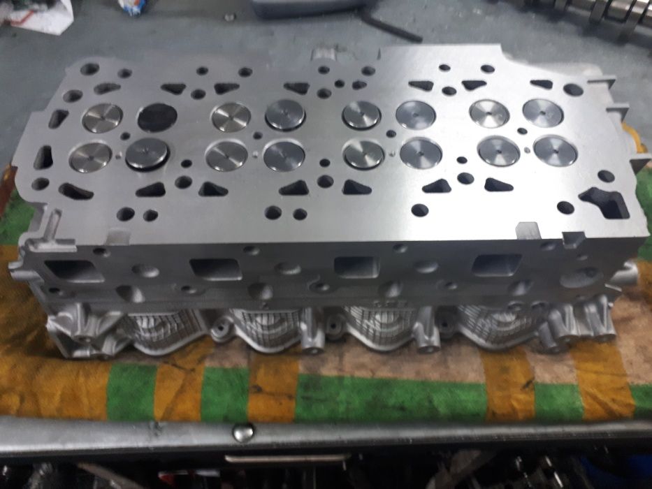 Głowica RENAULT MAXITY 2.5 dci dxi yd25