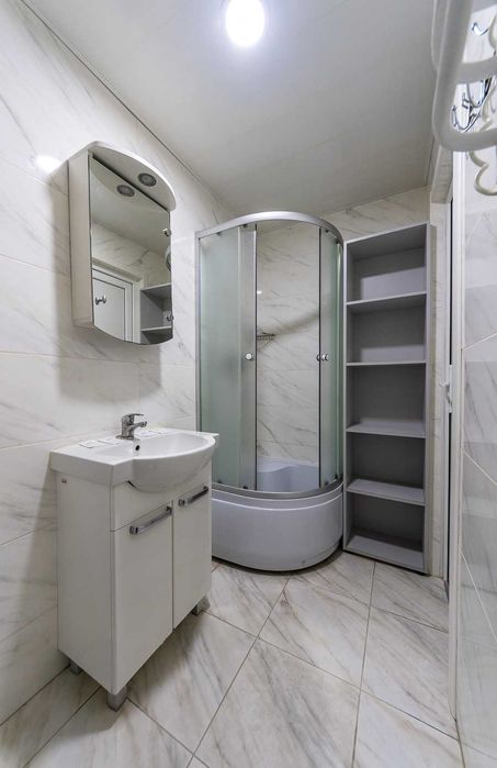 Сучасні апартаменти в новому ЖК, біля метро, у будинку з Укриттям!