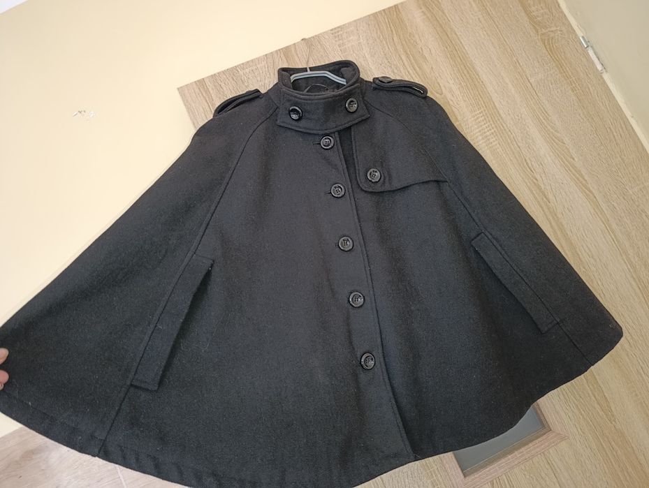 Modne ponczo 50% wełna płaszcz Cubus peleryna