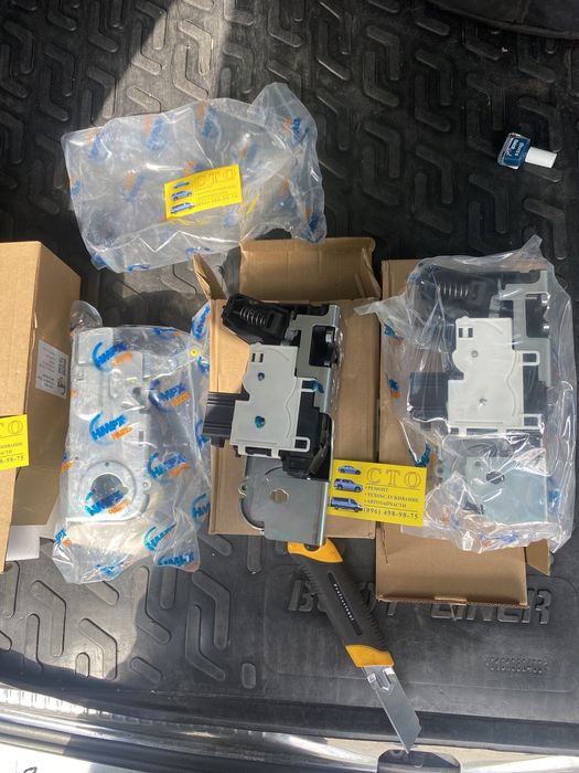 Замок боковой двери ремонт задний Форд Транзит продажа новые замки