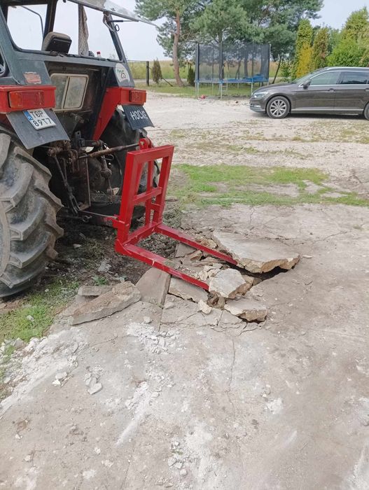 Paleciak na Tylni Tuz udzwig 1.5 tony