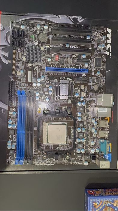 Plyta glowna MSI N1996 z procesorem AMD Phenom 2