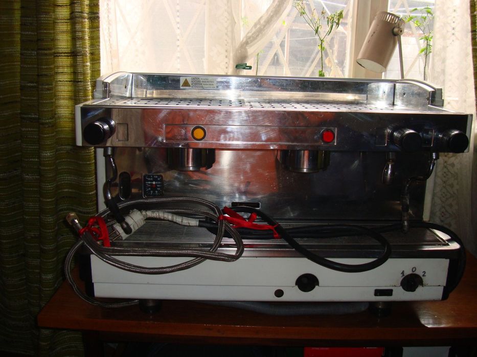 Кавомашина Faema