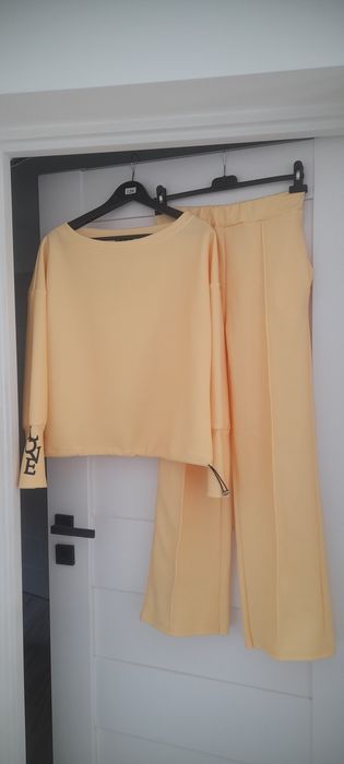 Dres dresy  masełko