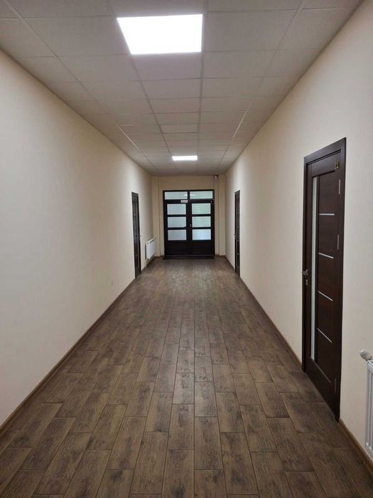 Здається в оренду офісний центр 2000м.кв.