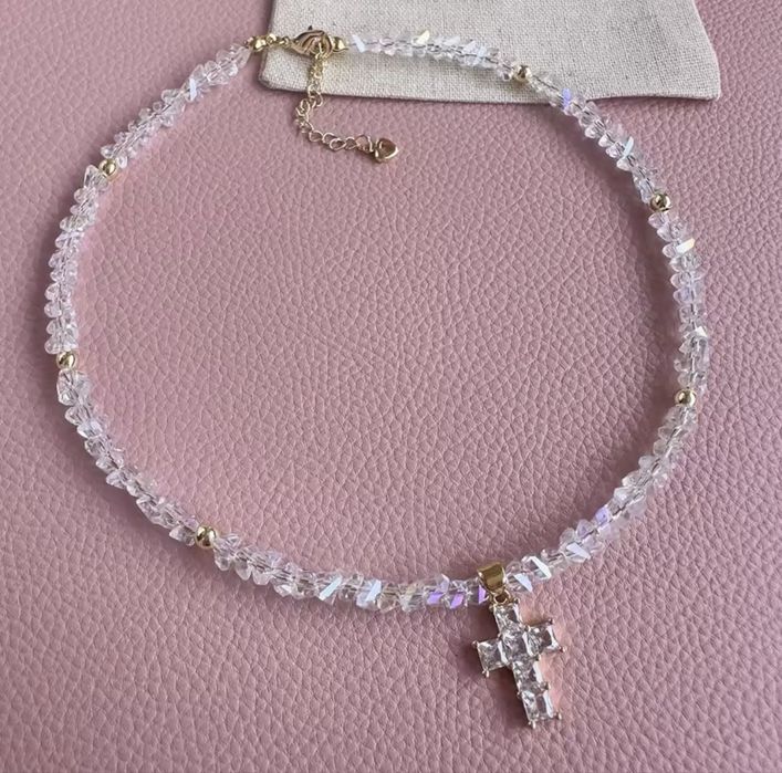 Чокери різні (дуже гарні, з переливом)