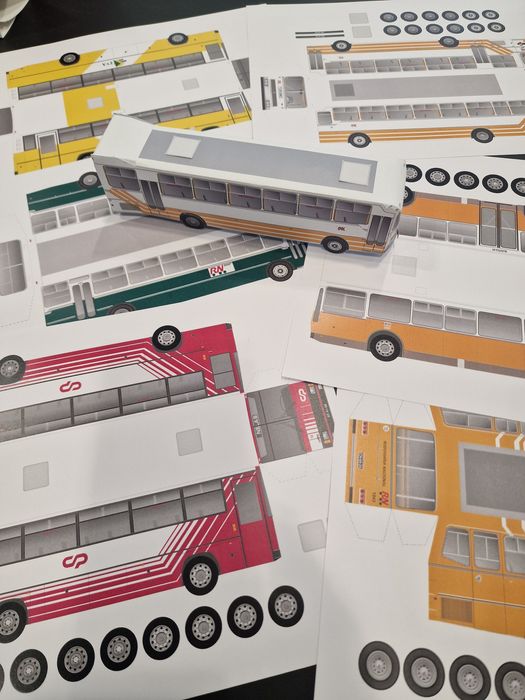 Autocarros RN e EVA x6  cartolina A4 para montar