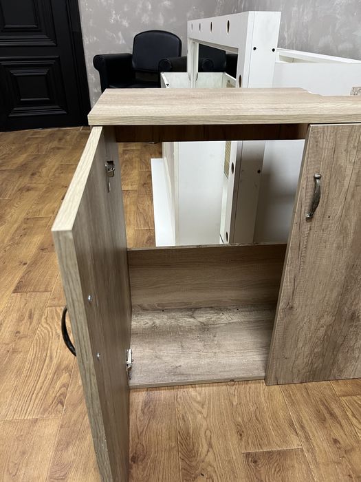 Колорбар (тумба з умивальником) + дві настінних полички