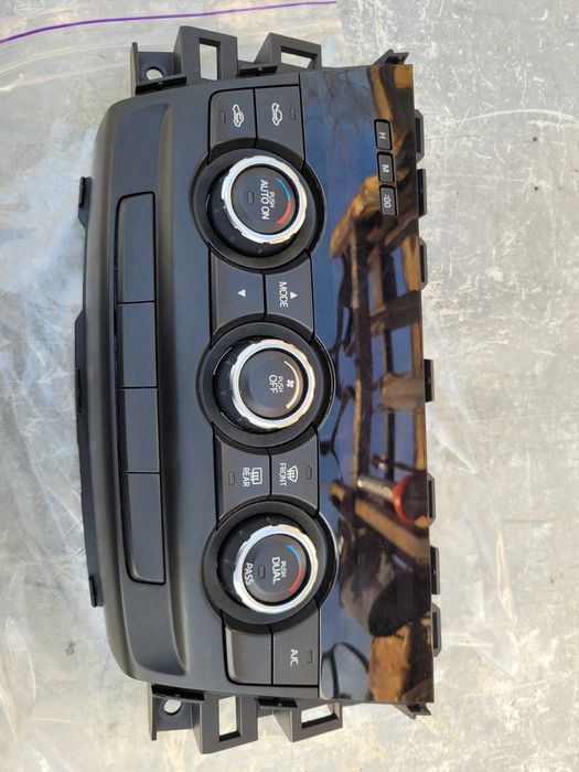 Блок управления климатом Mazda 6 GH Dual Zone (2008–2012)
