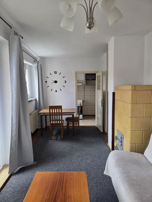 2-pokojowe mieszkanie z balkonem i piwnicą – centrum Oleśnicy, ul. Kościelna 8