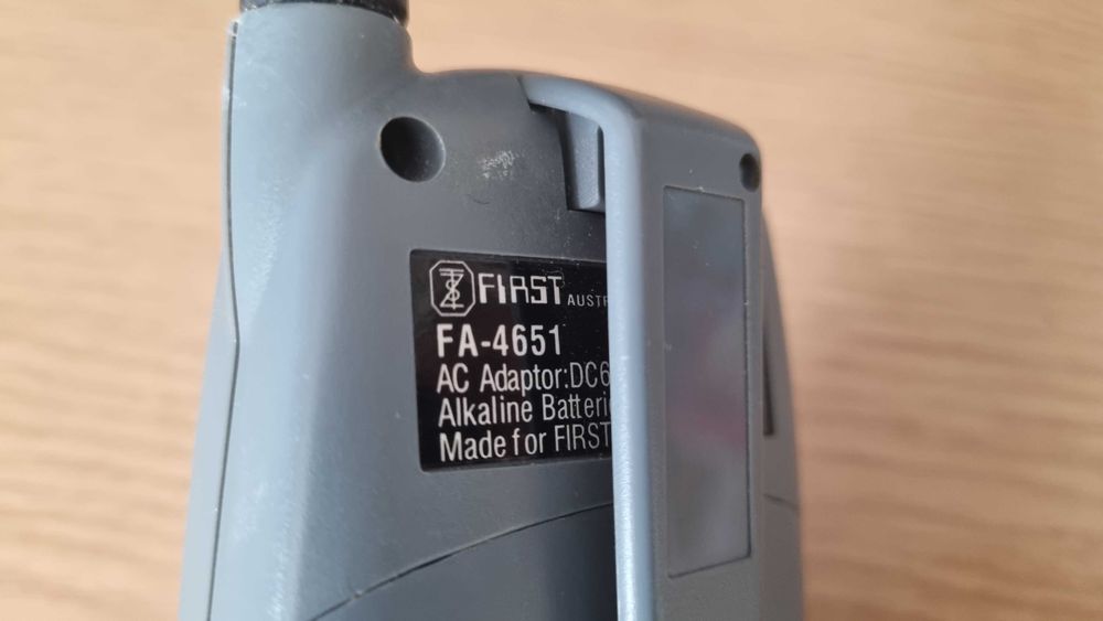 Radiotelefon 2 sztuki Walkie-Talkie First Austria dla kolekcjonera.