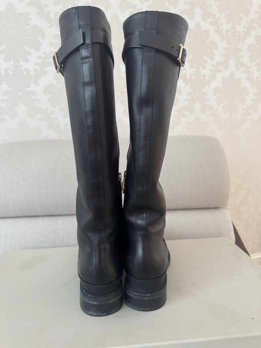 Продам жіночі чоботи Santoni