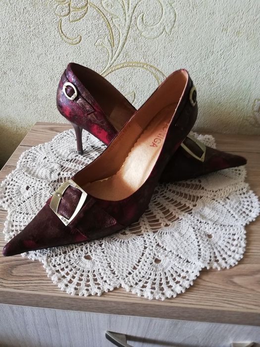 Жіночі туфлі святкові