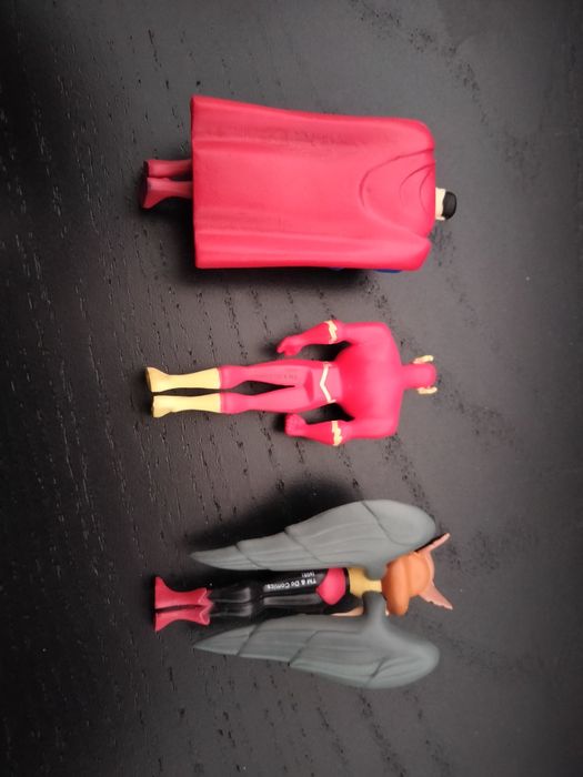 Figuras 'Justice League' e 'Teen Titans' da DC