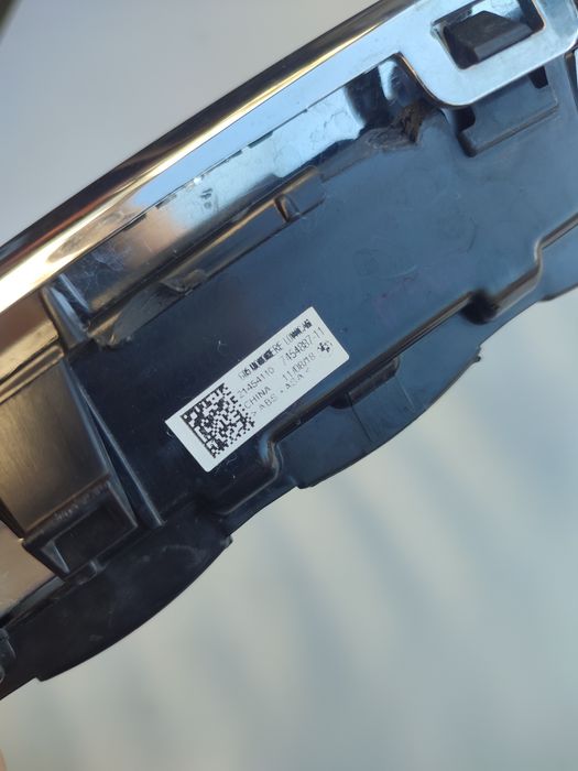 BMW X5 G05 nerki atrapa grill pod kamerkę