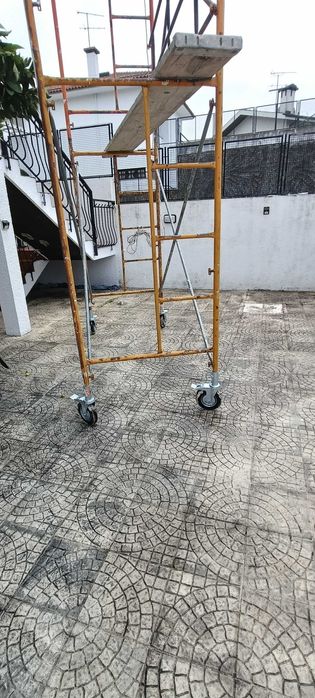 Andaimes e rodas