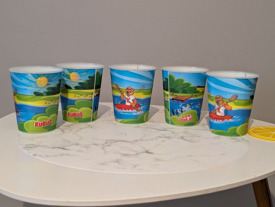 Zestaw 5 plastikowych kubków Kubuś efekt 3D