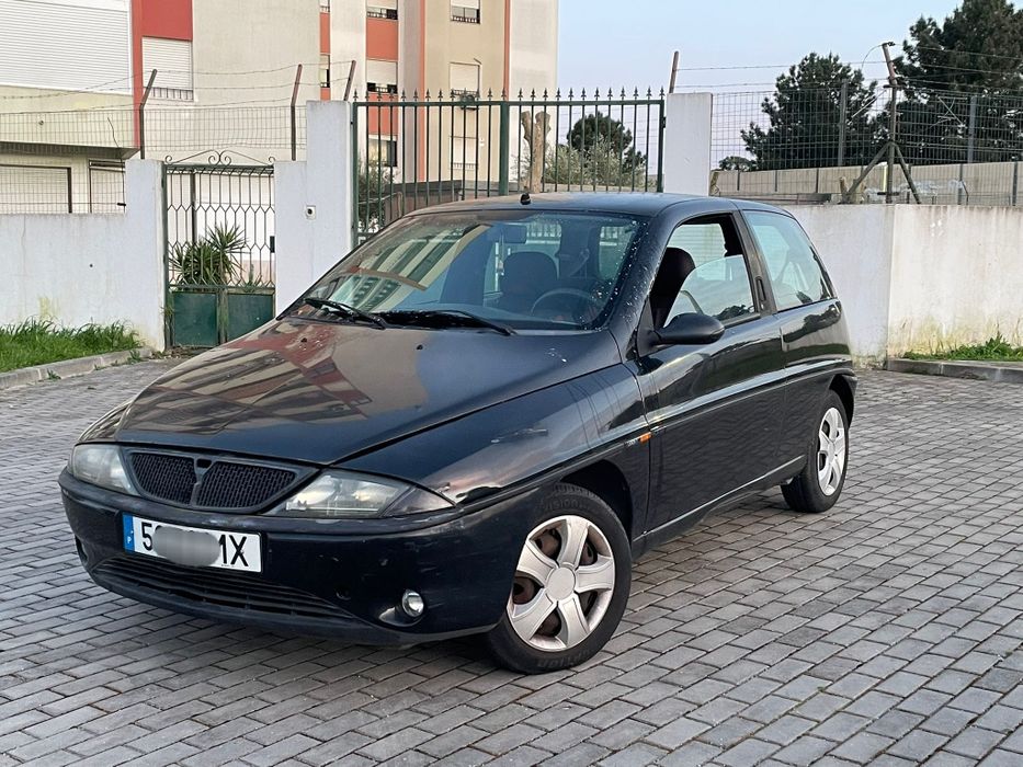 Lancia y 1.2 ano 99