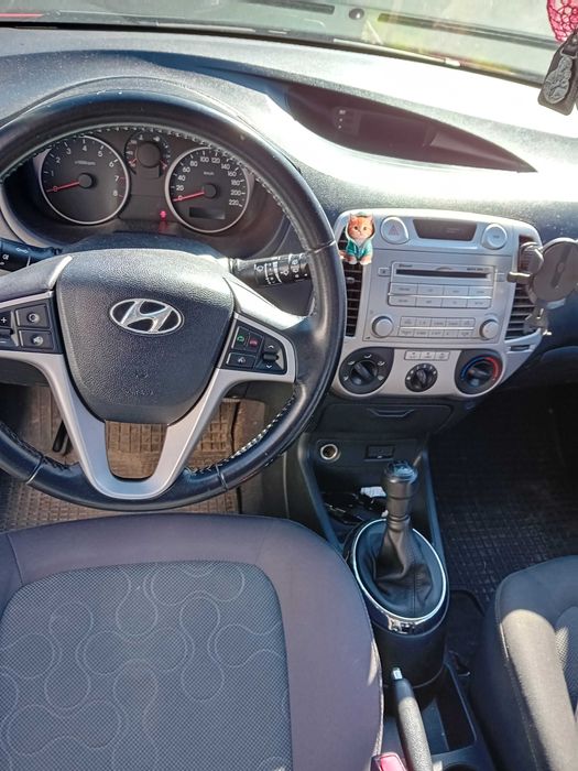 hyndai i20 1,2b 2010r