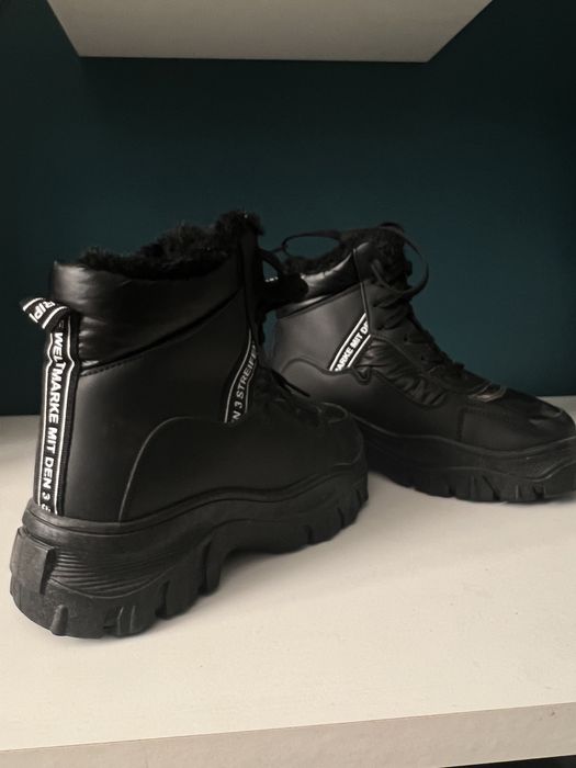 Buty sportowe ocieplane