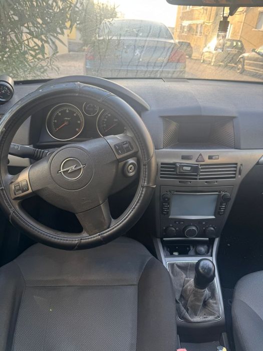 Opel Astra H 2005 LER ANUNCIO