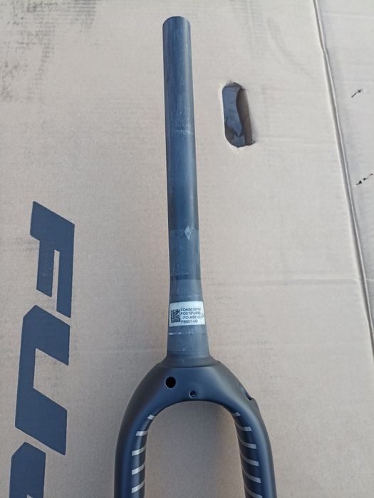 Nowy widelec karbon Gravel Flatmount sztywna os Promcoja Fuji Merida