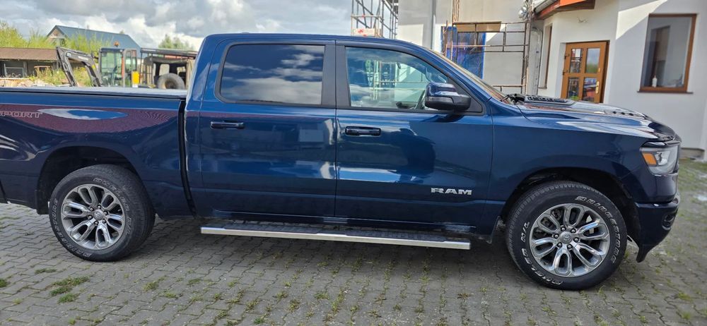 RAM 1500 Dodge RAM 5.7 1500 Laramie V8 HEMI+LPG
