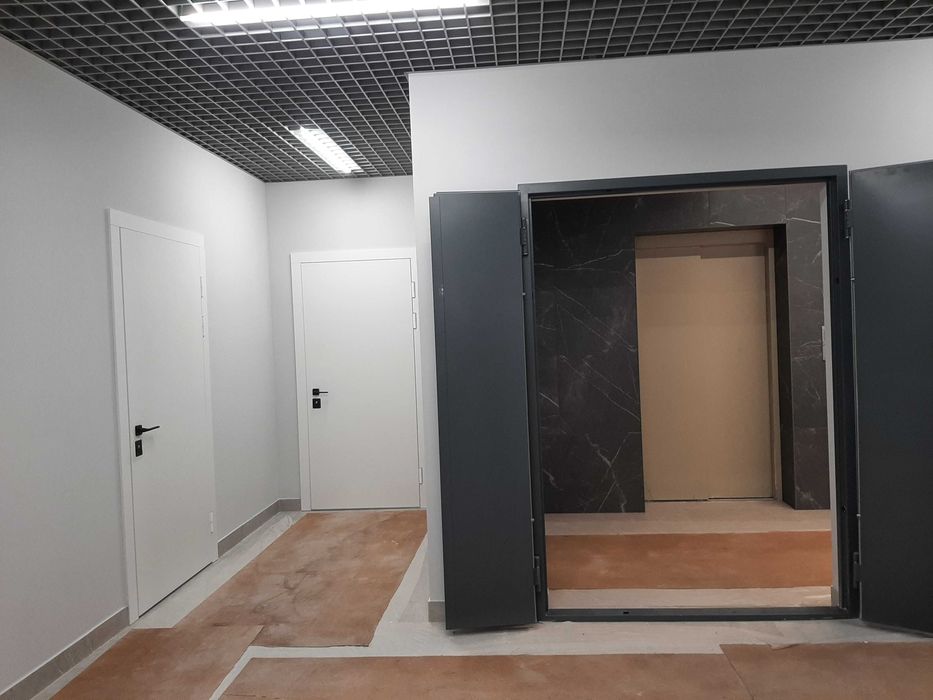 Продажа офисов 52-126 м2 в ЖК Жовтневый