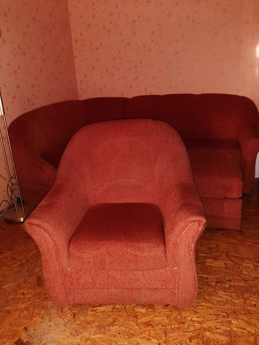 угловой диван+кресло в подарок