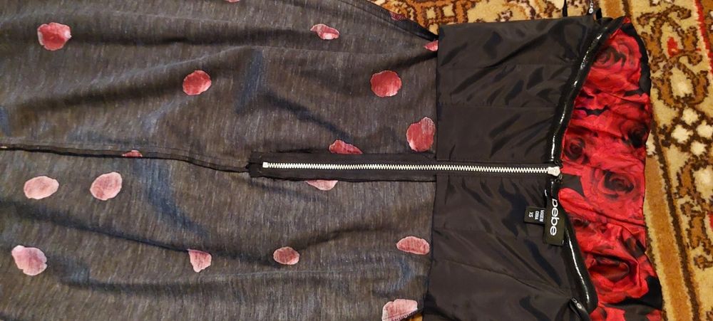 Продам платье фирменное