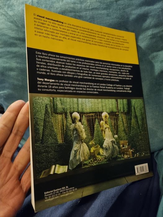 Livro de Visual Merchandising. Montras e interiores de lojas