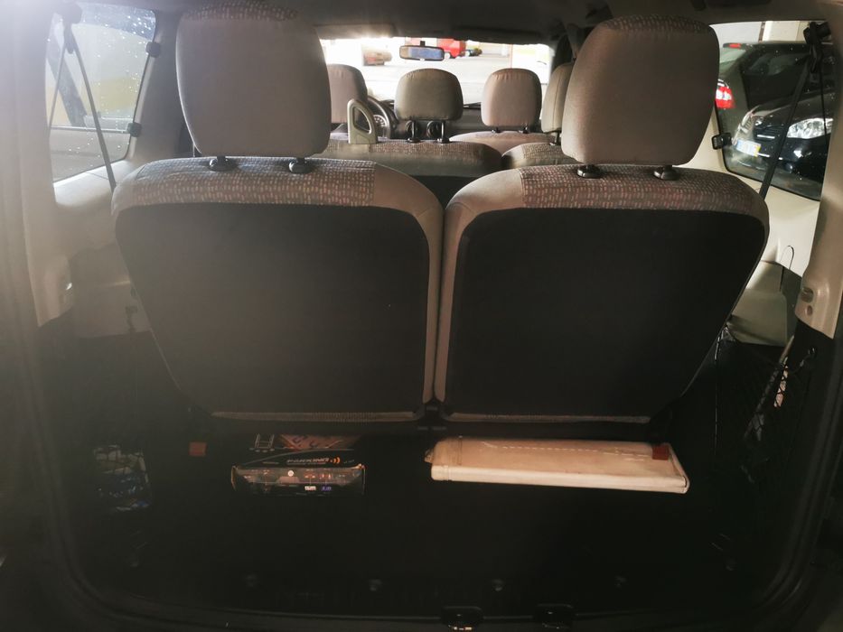 Dacia Logan 1.5dci de 7Lugares com Bola de reboque(Diesel)de 2008