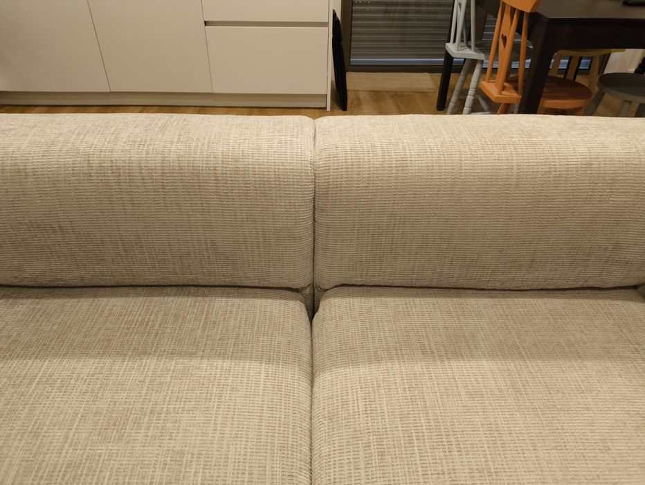 Sofá bege feito à medida 180x80