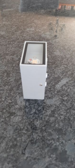 Lampka ledowa zewnętrzna