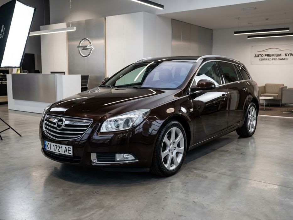 Продам опель інсігнія 2011 року 2.0дизель