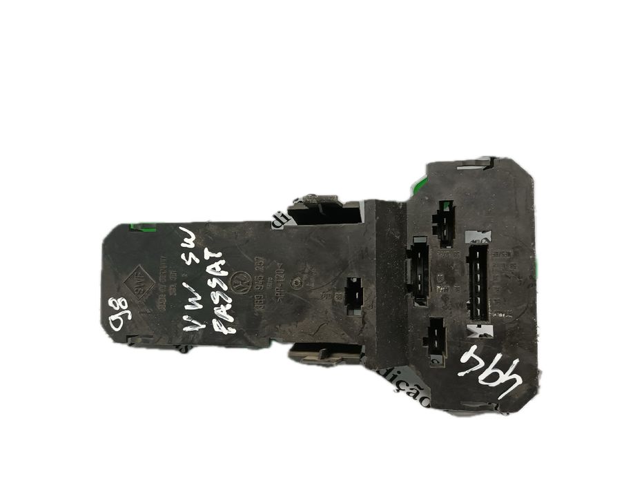 Suporte lâmpada direito VOLKSWAGEN Passat Variant (3B5)